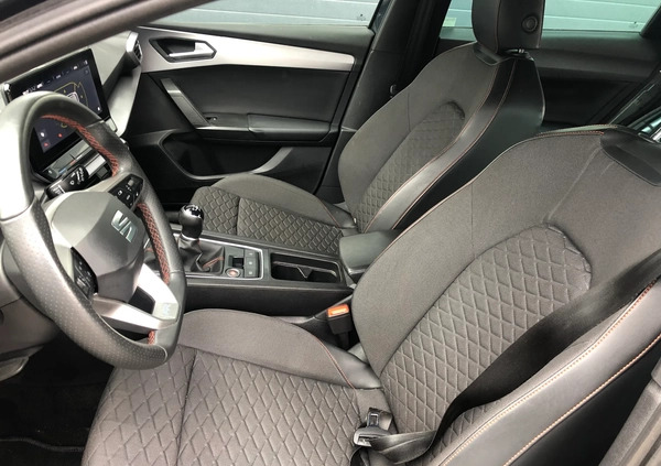 Seat Leon cena 32900 przebieg: 126855, rok produkcji 2020 z Starogard Gdański małe 379